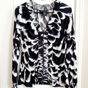 Black and white full sleeve blouse..size S